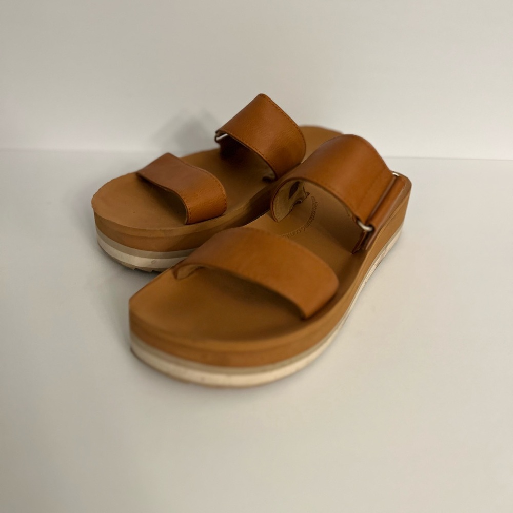 Cobian Women's Tan Slide Sandals